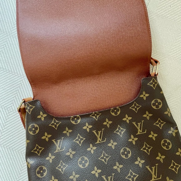 Louis Vuitton Musette Salsa Monogram GM - Picture 4 of 5